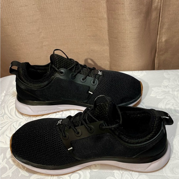 KURU Women’s 8 Wide Black Sneakers GUC - Picture 2 of 9